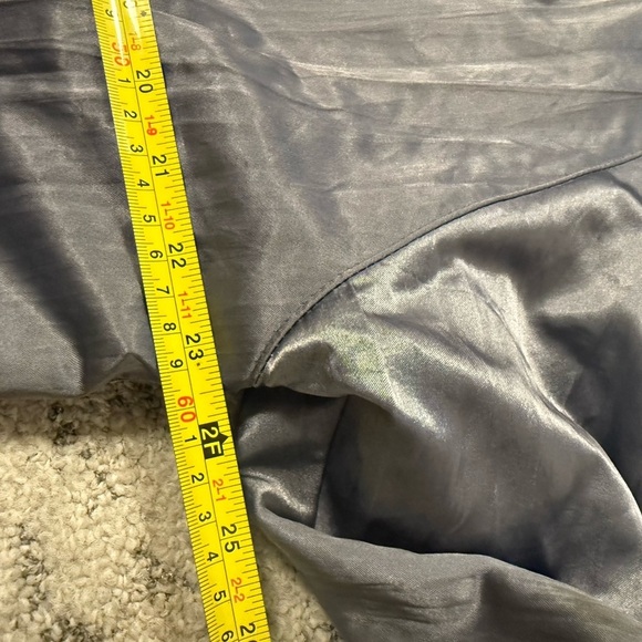 Irving Posluns size 7/8 (on tag) oversized trench EVC Silver w/ hint of blue - Picture 9 of 16